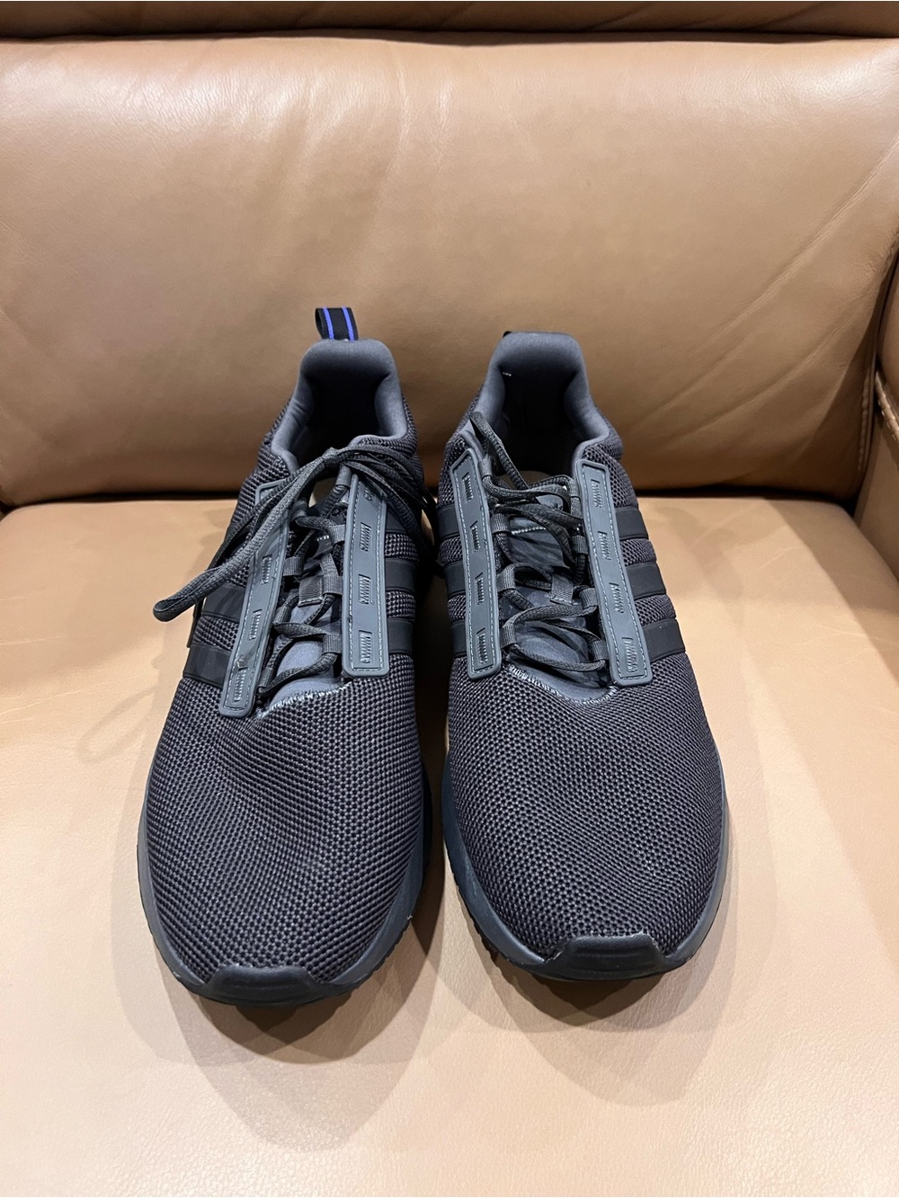 Men's adidas Cloud Foam Racer TR21
Running Shoes / Black / Ink
GZ8185 size 13.